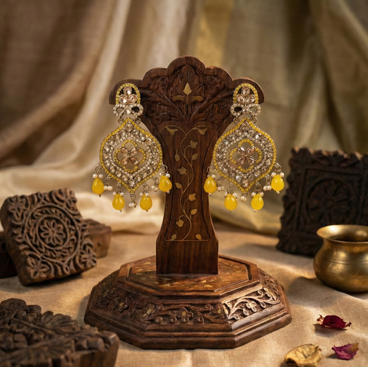 Sunehri Noor Chandbalis