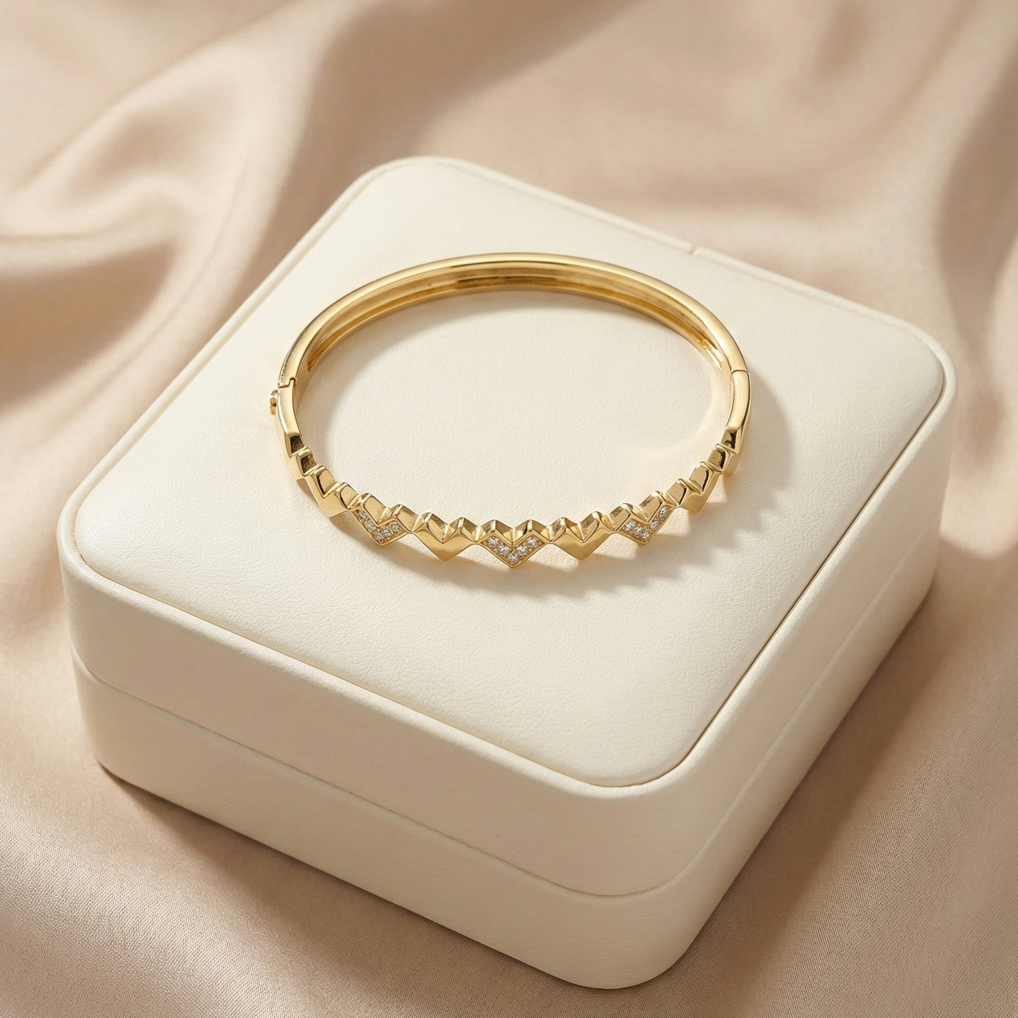 Aurora Zigzag Bangle