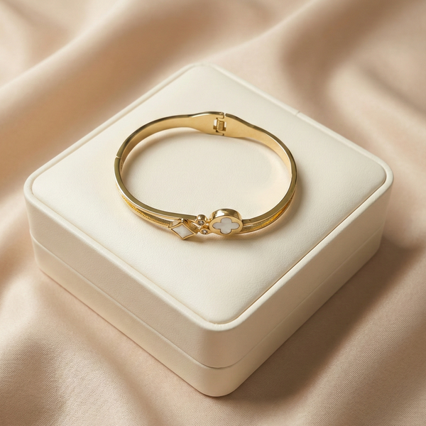 Ivory Clover Grace Bangle